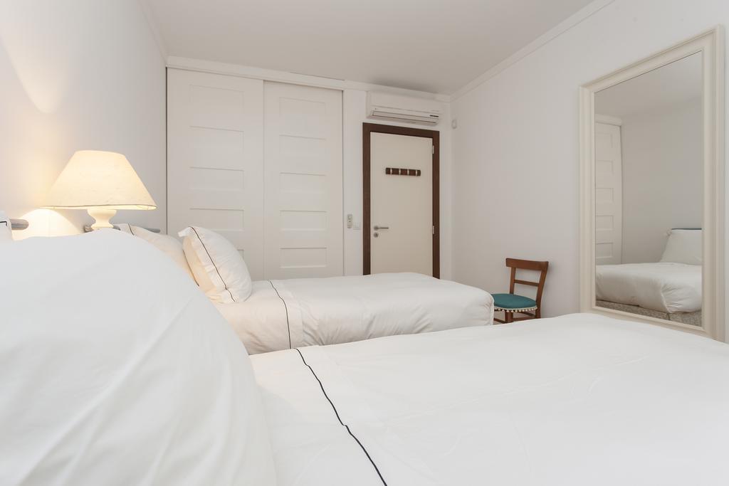 Bairrus Lisbon Apartments - Alfama II Стая снимка